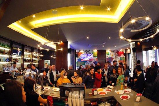 Café Lounge Caché