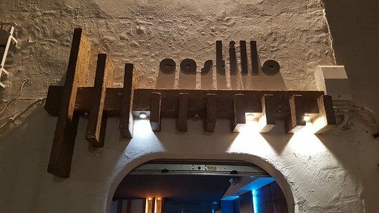 Castillo Gastro Pub